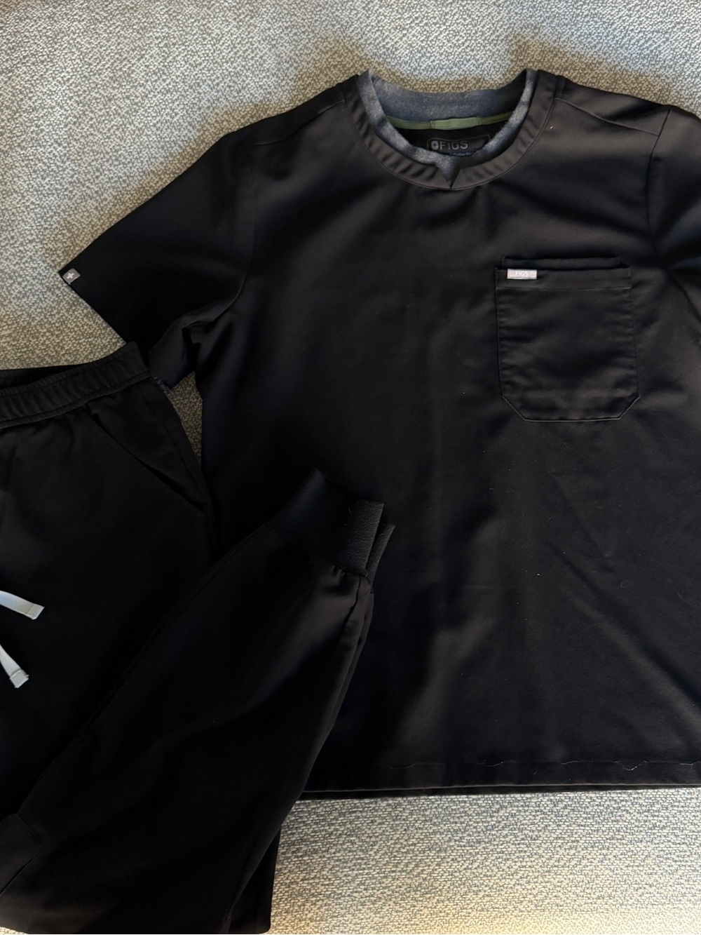 Men’s Figs Scub Set